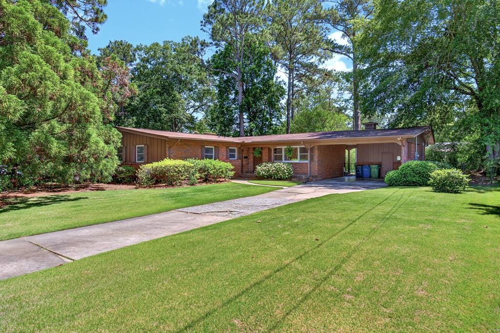 2942 Lynda Ln, Columbus, GA 31906