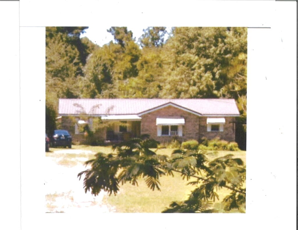 54 Sweetwater Branch Rd, Fort Mitchell, AL 36856