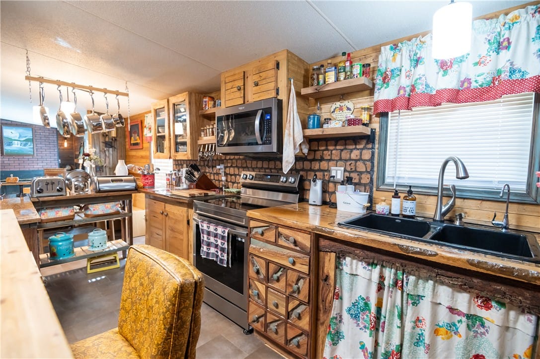 82 LEE ROAD 2031, OPELIKA, AL, 36804