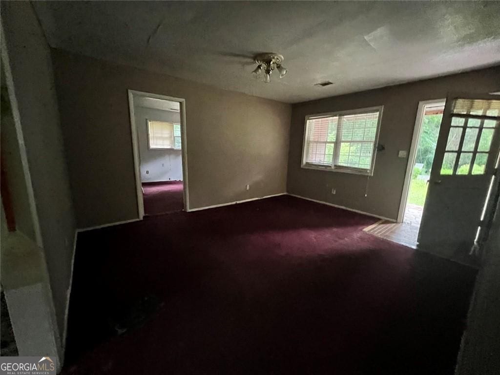 118 Meriwether St, Grantville, GA 30220