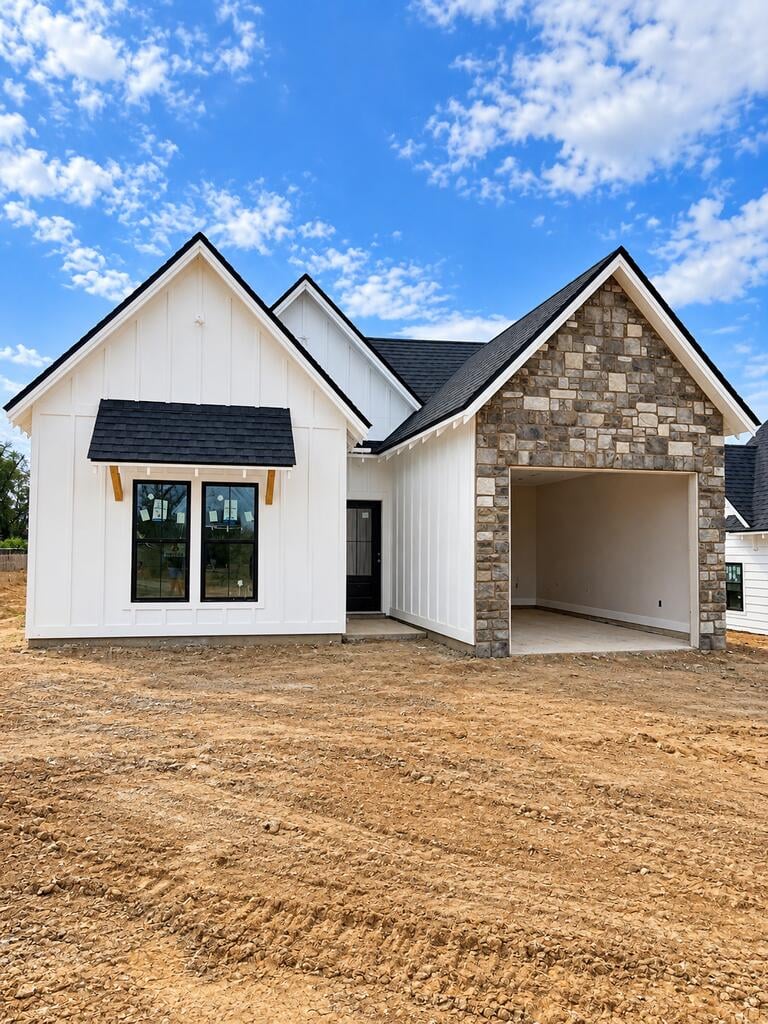 6 Nelli St, Phenix City, AL 36870, Main View