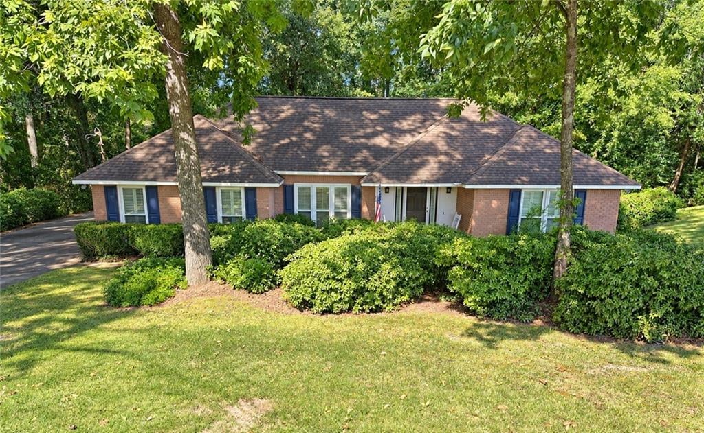 102 Lee Rd 985, Phenix City, AL 36870