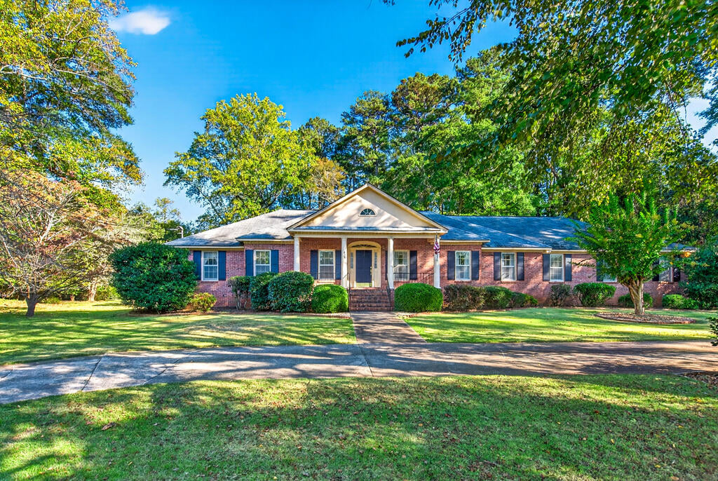 628 Lakewood Dr, LaGrange, GA 30240