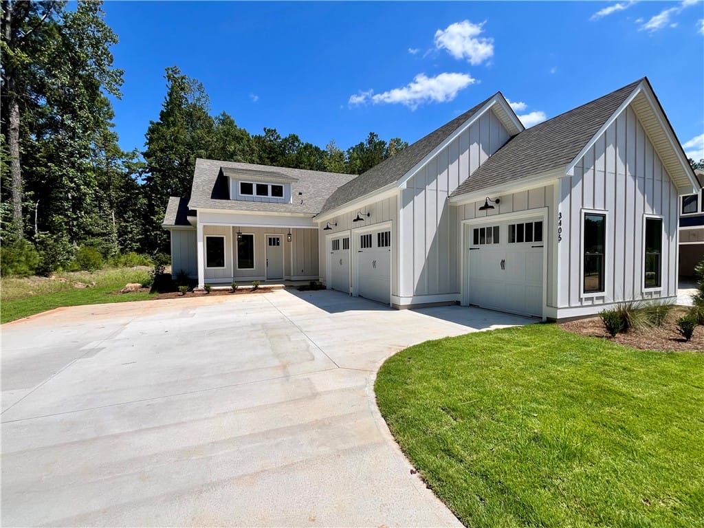 3405 Golden Eagle Ln, Opelika, AL 36801, USA, Attached 2 Car Garage + Golf Cart Garage!