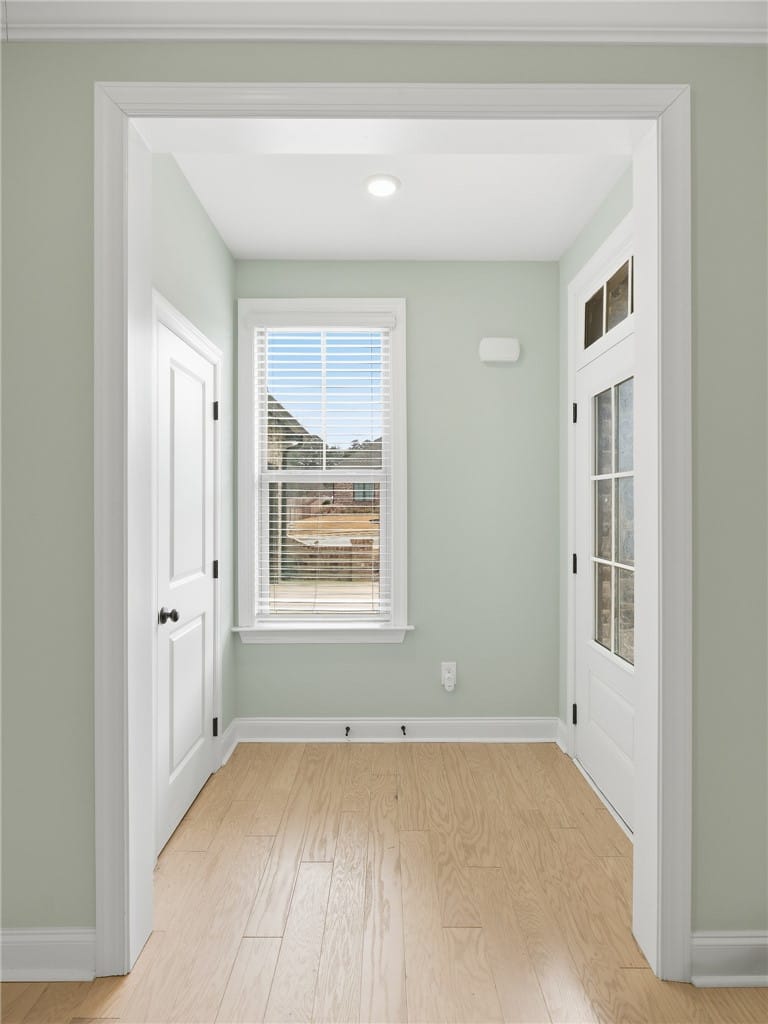 1637 James Burt Parkway, Auburn, AL 36830, USA, The foyer offers a welcoming entry
