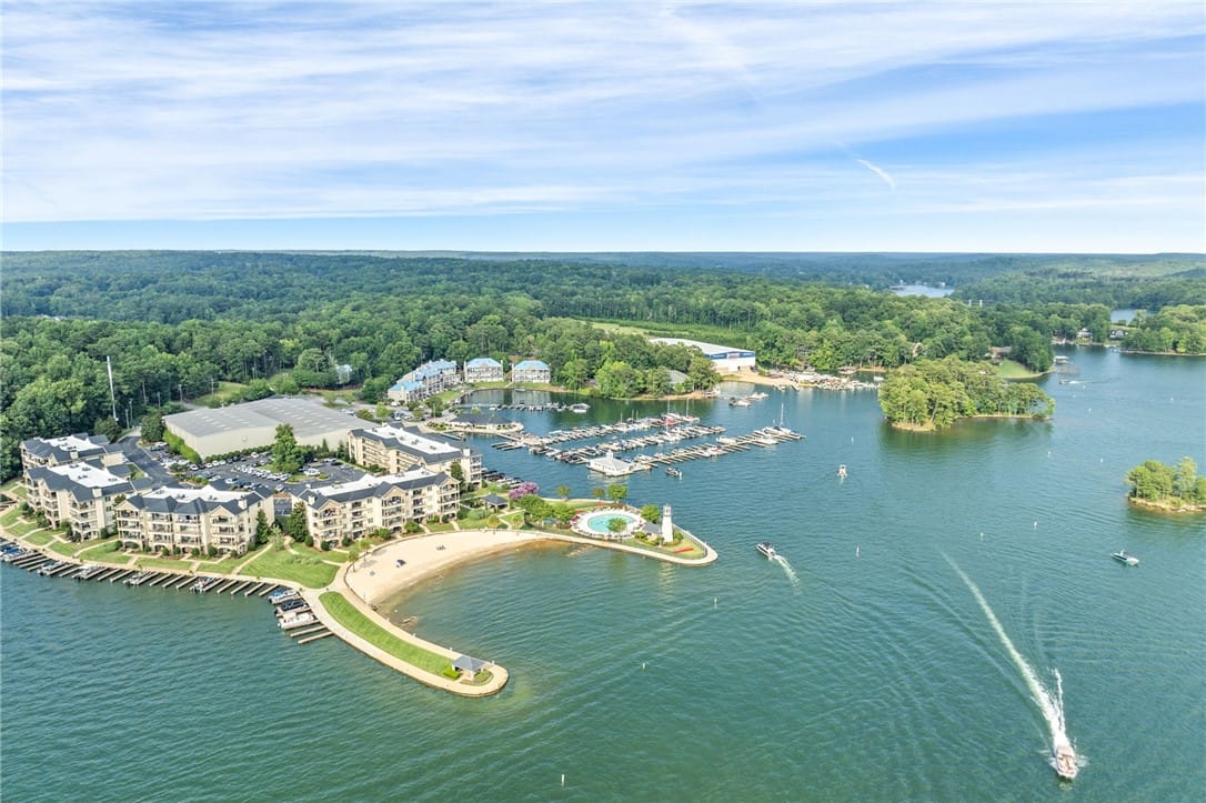445 Marina Point Rd A204, Dadeville, AL 36853, Lakeside living offers a private beach, pool, mari
