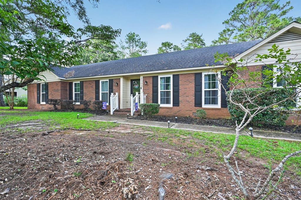 2302 W Alberson Dr, Albany, GA 31721