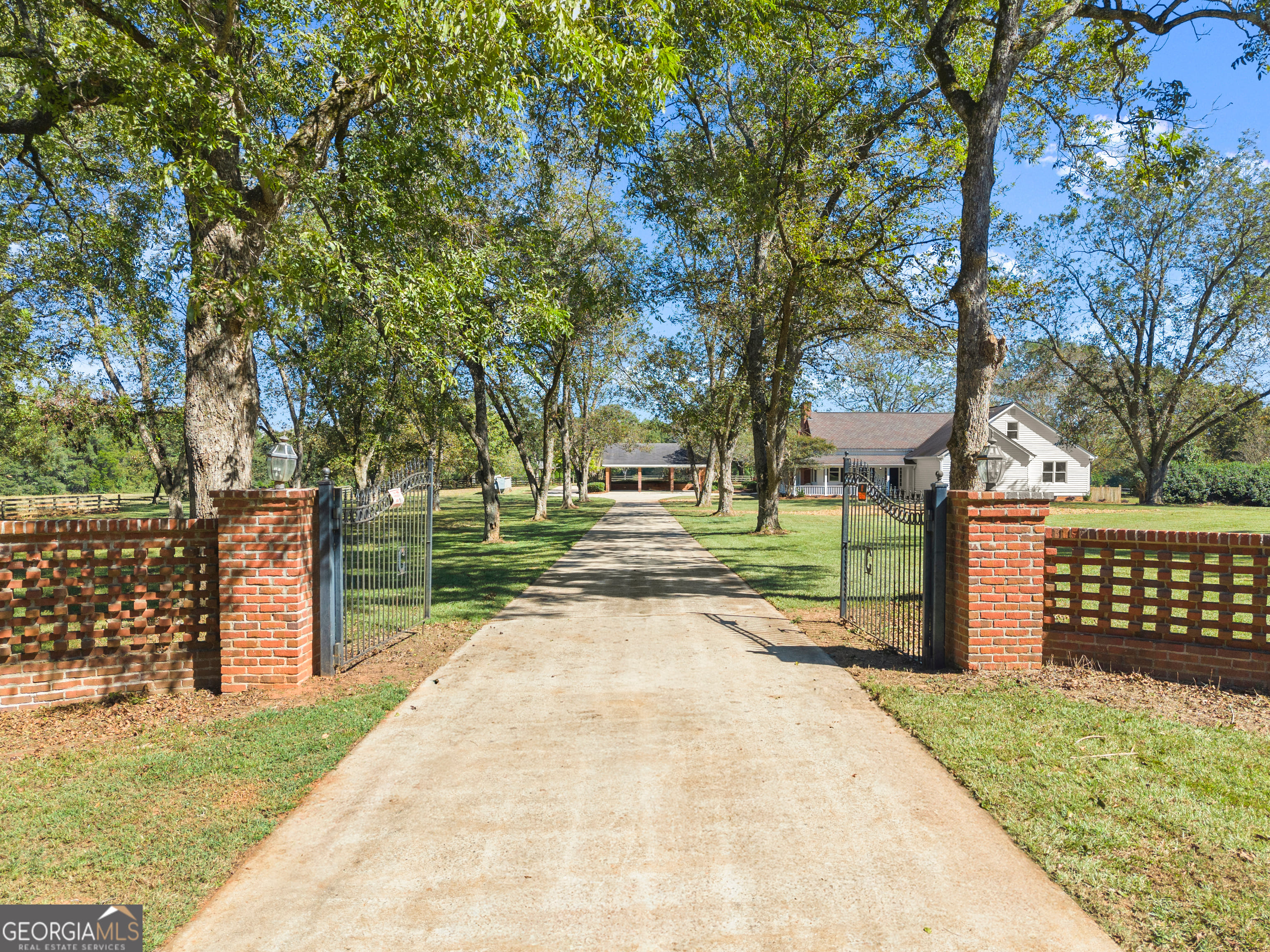 1972 Rest Haven Rd, Yatesville, GA 31097