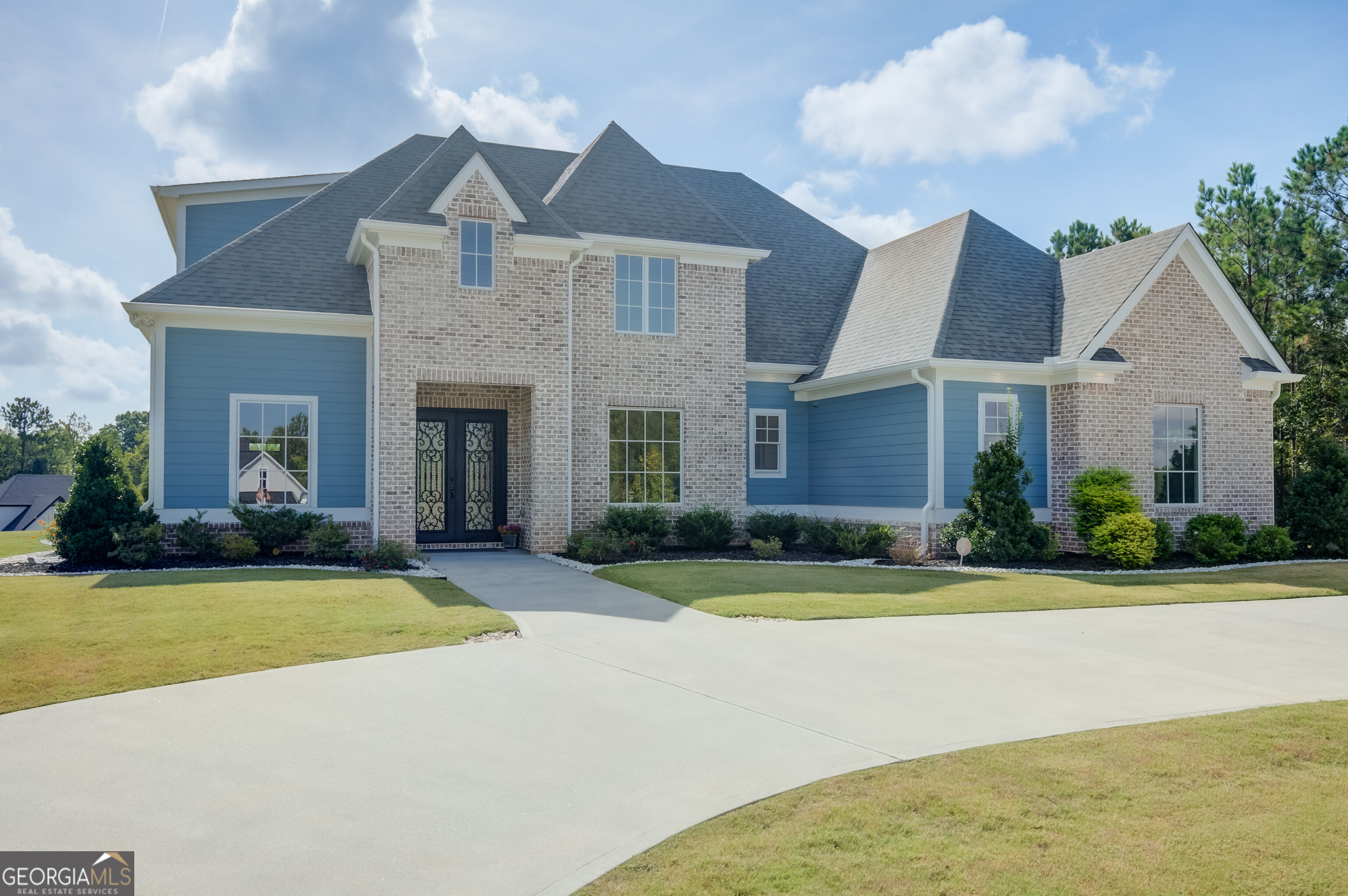 61 Forest Berry Ct, Newnan, GA 30265