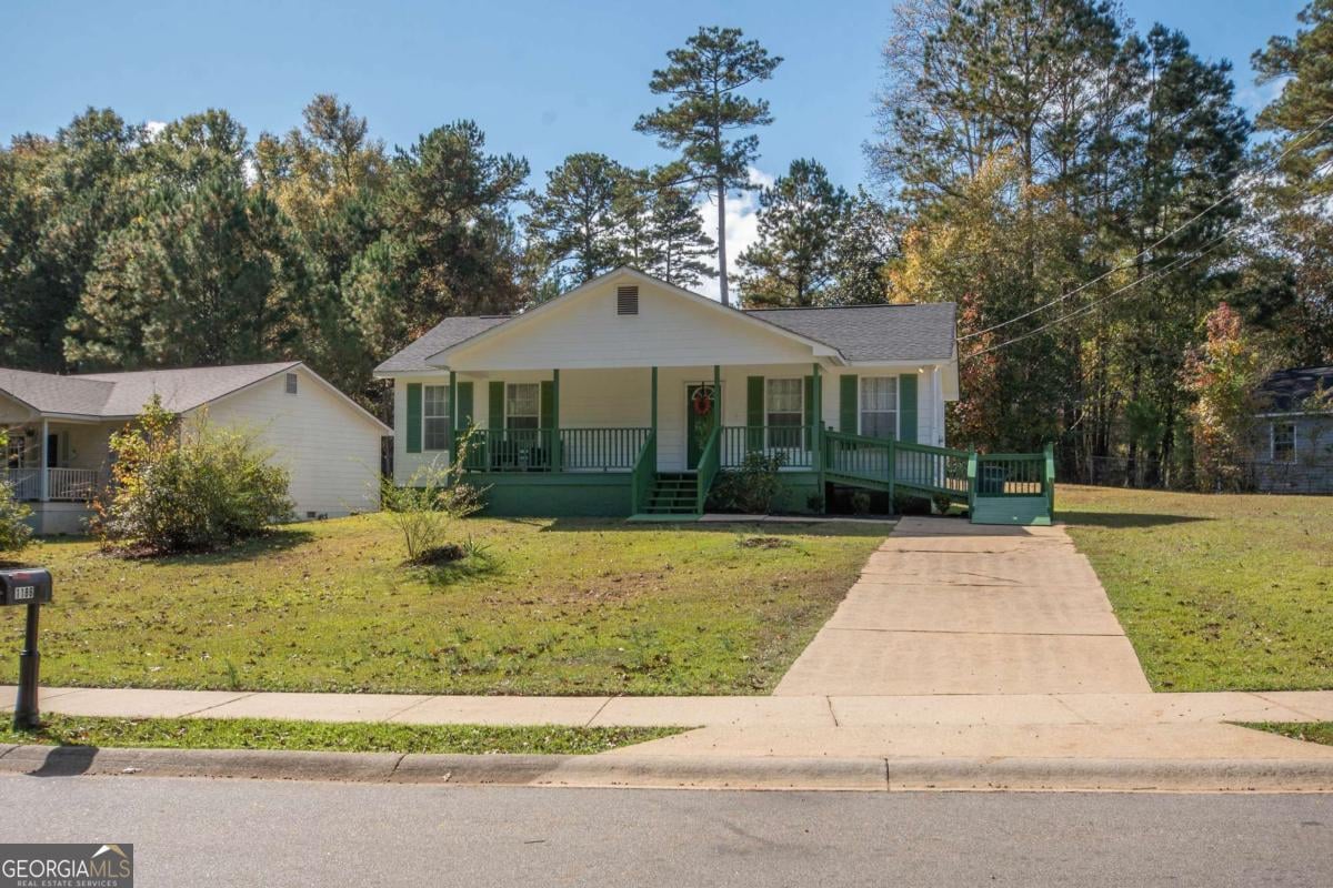1186 Lindsey St, LaGrange, GA 30240
