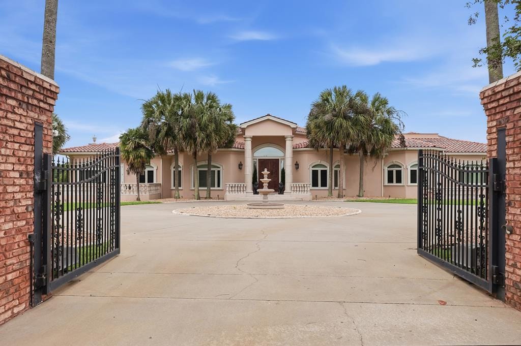 4600 Lacosta Dr, Albany, GA 31721