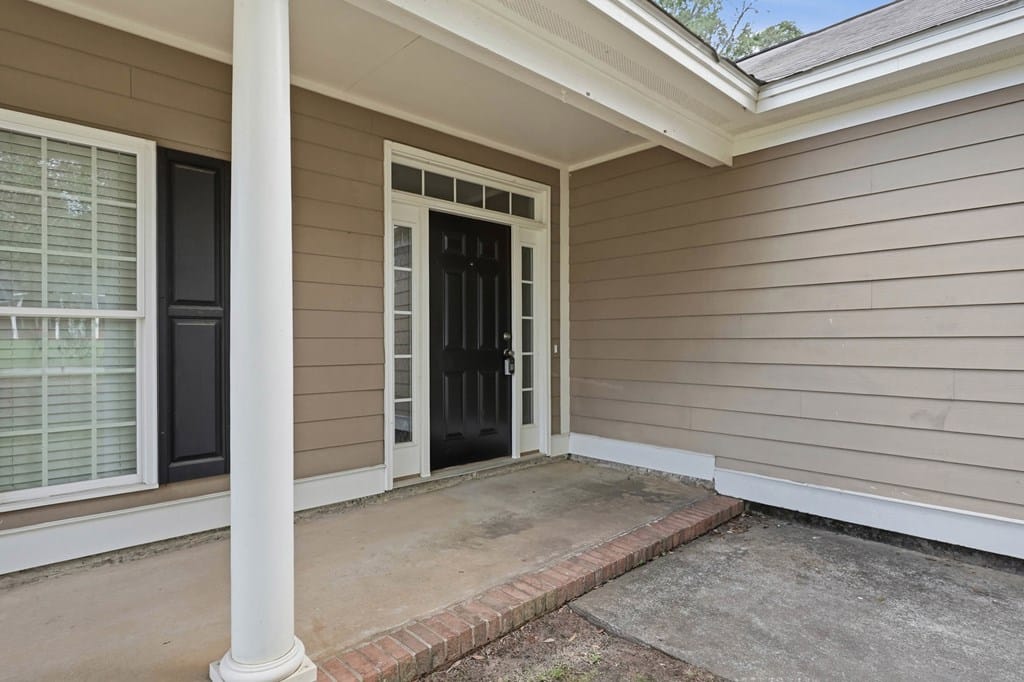 130 Edinborough Dr, Leesburg, GA 31763