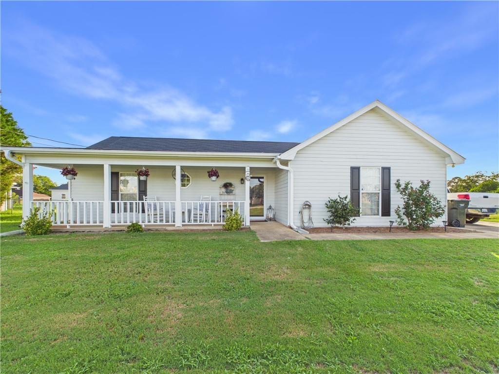 28 Fallowfield Dr, Fort Mitchell, AL 36856