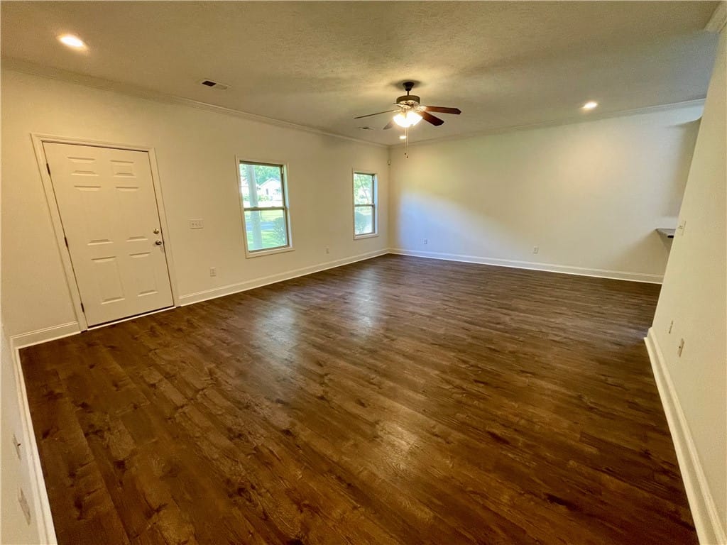 603 N Donahue Dr, Auburn, AL 36832