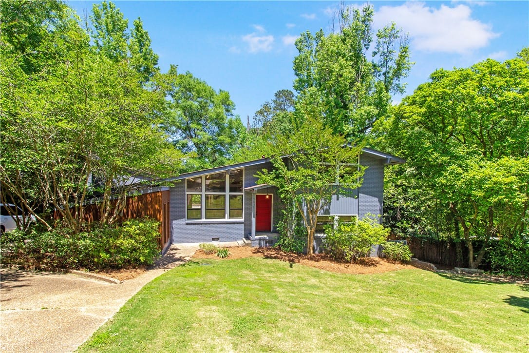 567 Moores Mill Rd, Auburn, AL 36830