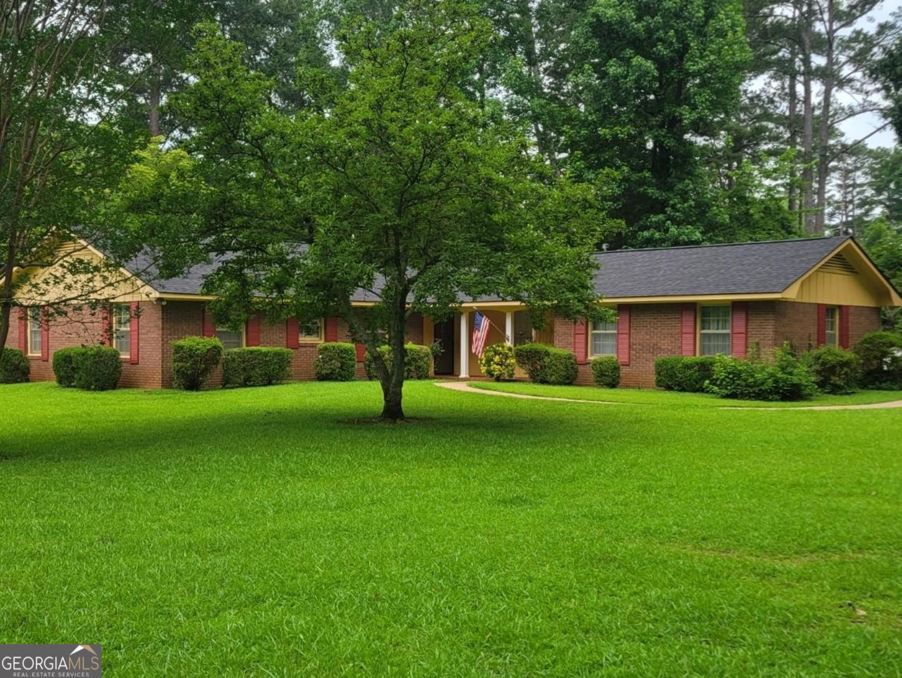 146 Cascade Cir, LaGrange, GA 30241
