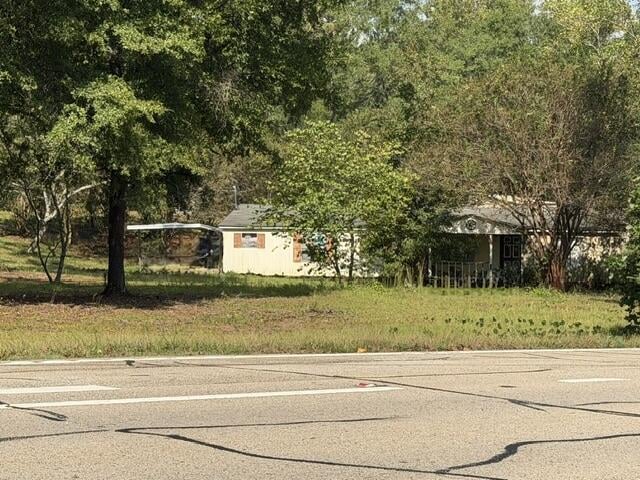 19 Collins Dr, West Point, GA 31833