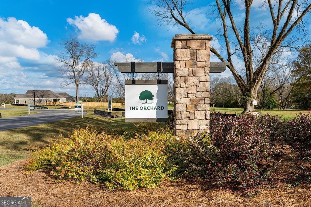 100 Chinaberry st, Pine Mountain, GA 31822