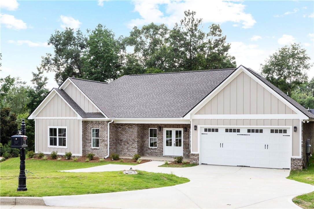 4500 Lakewood Park Drive, Phenix City, AL, 36867 — Photo 2