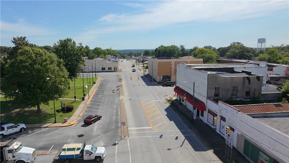 115 W Martin Luther King Hwy, Tuskegee, AL 36083
