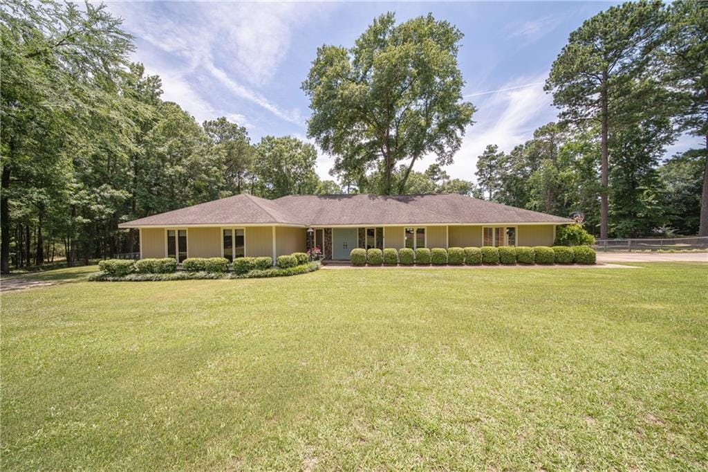 249 Twelve Oaks, Smiths Station, AL, 36877
