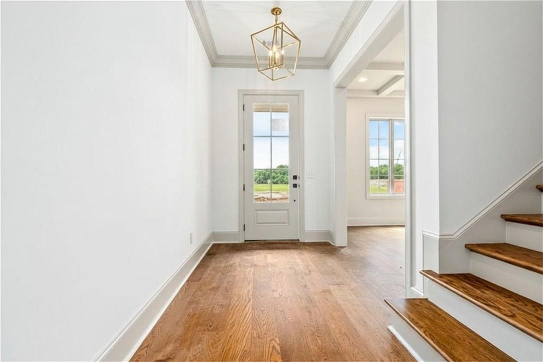 588 Glenview Ct, Auburn, AL 36830, The foyer opens to a formal dining room that carri