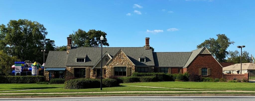 2033 Wynnton Rd, Columbus, GA 31906