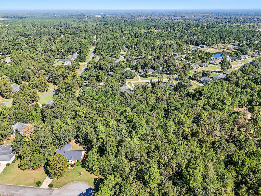 105 Setter Ct, Leesburg, GA 31763