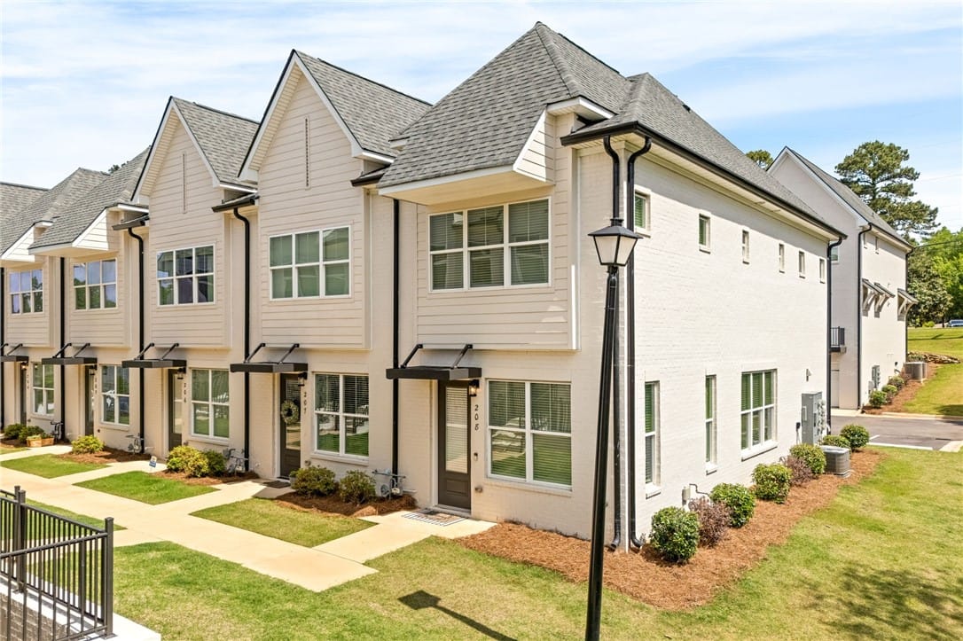 2106 Moores Mill Road #208, Auburn, AL, 36830