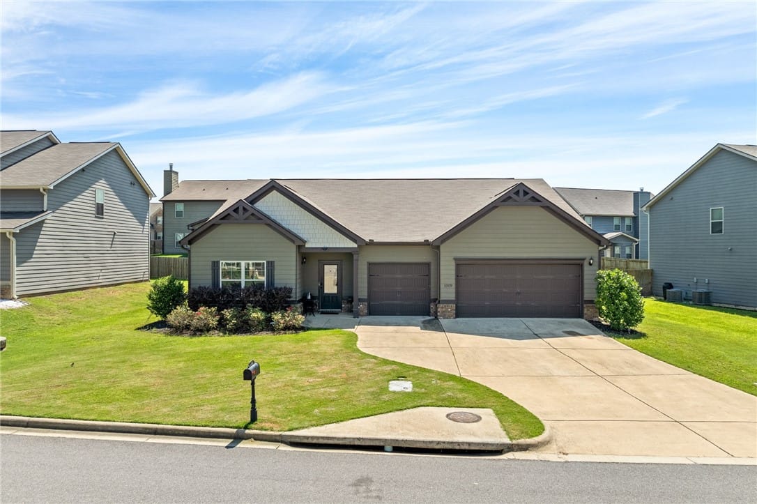 1009 Gwynne's Way, Opelika, AL, 36804