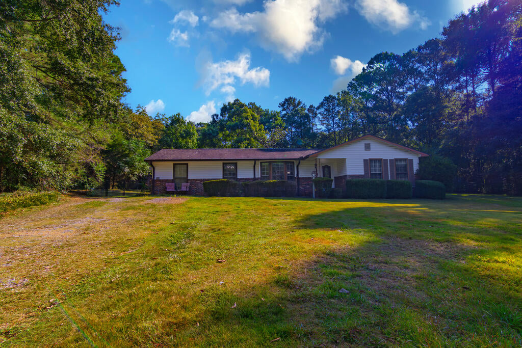 166 Winchester Dr, Cataula, GA 31804