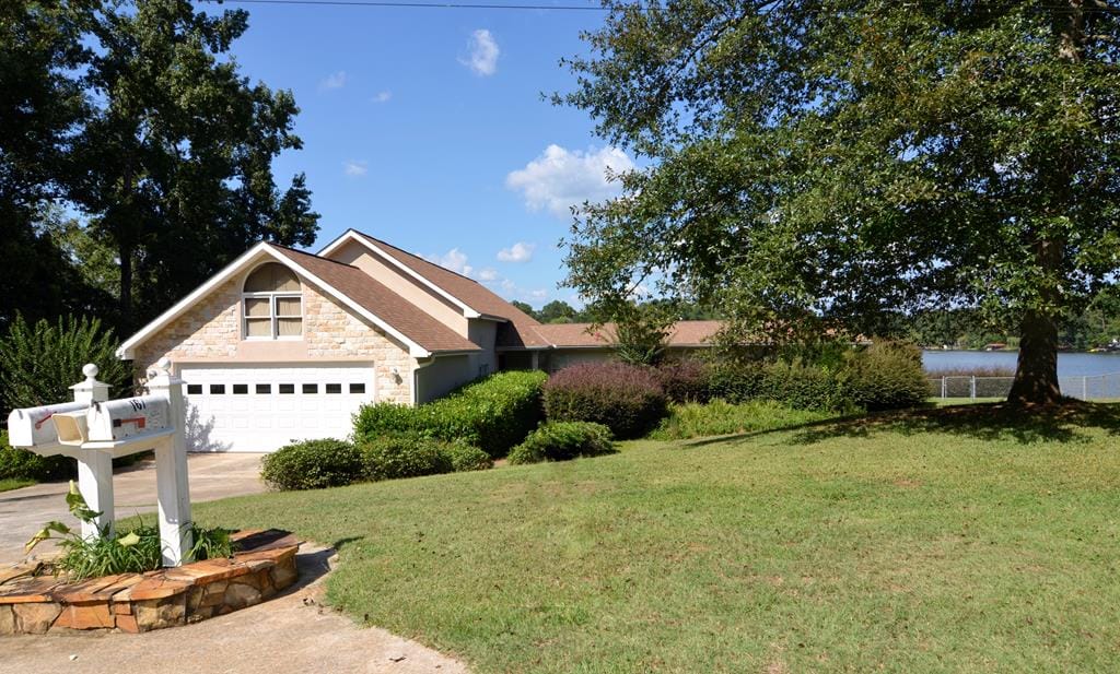 163 Poplar Circle, West Point, GA, 31833