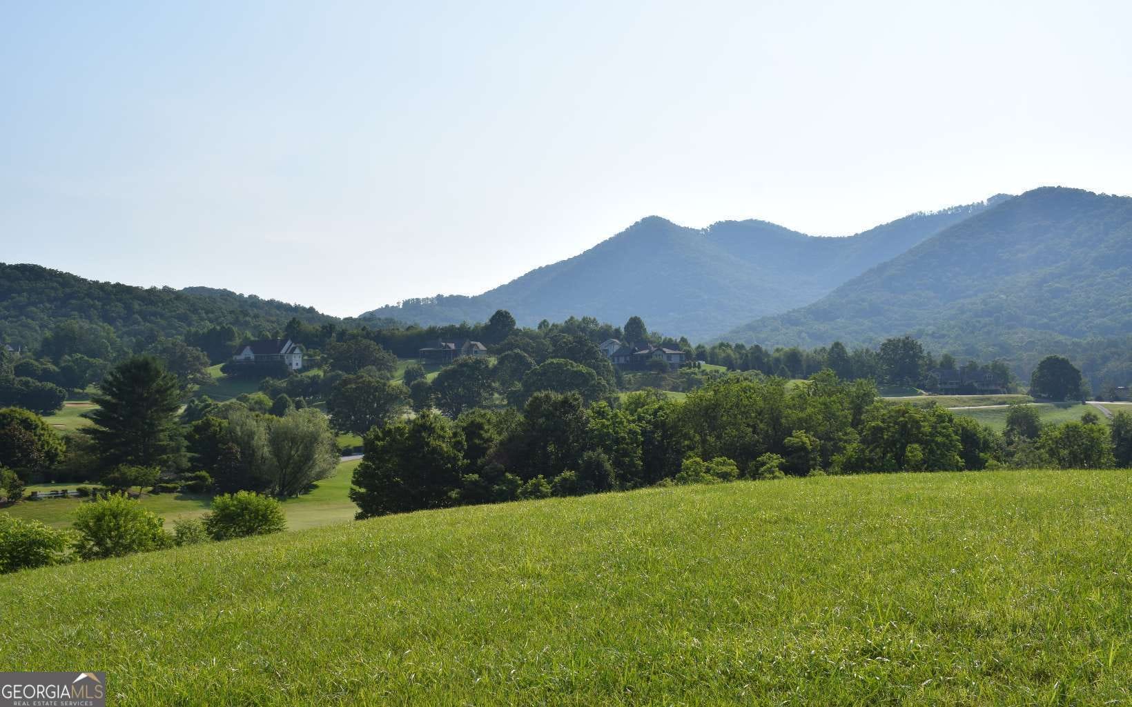 125 Mountain Harbour Dr, Hayesville, NC 28904