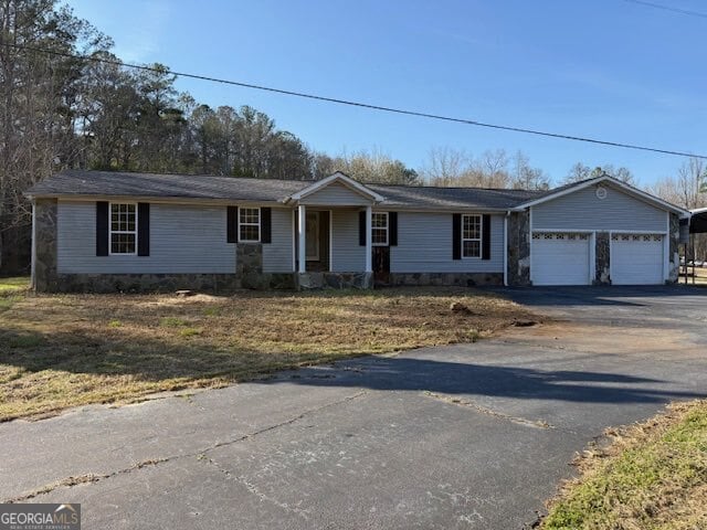394 Smith Rd, Newnan, GA 30263