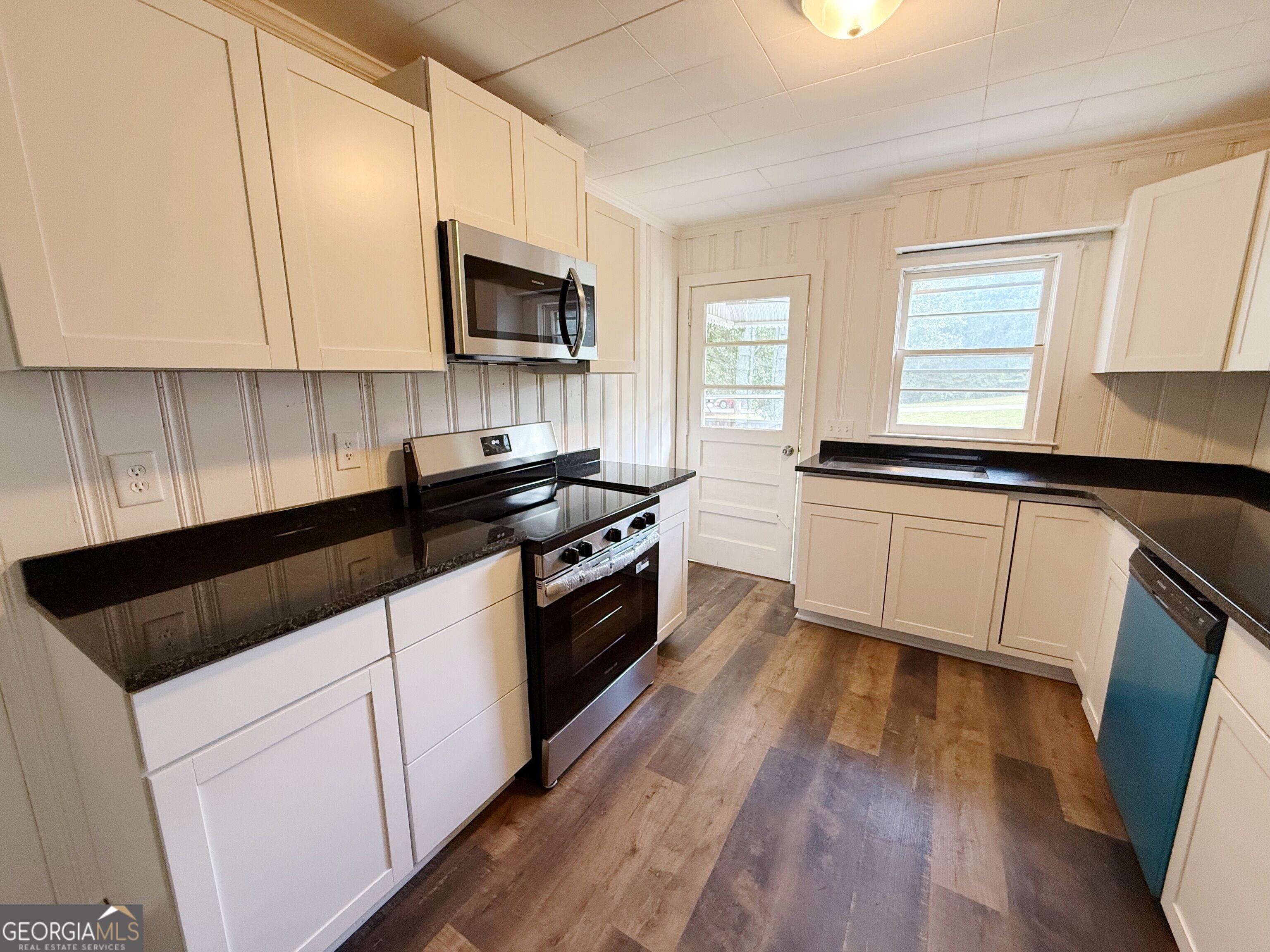 510 3rd St, Manchester, GA 31816