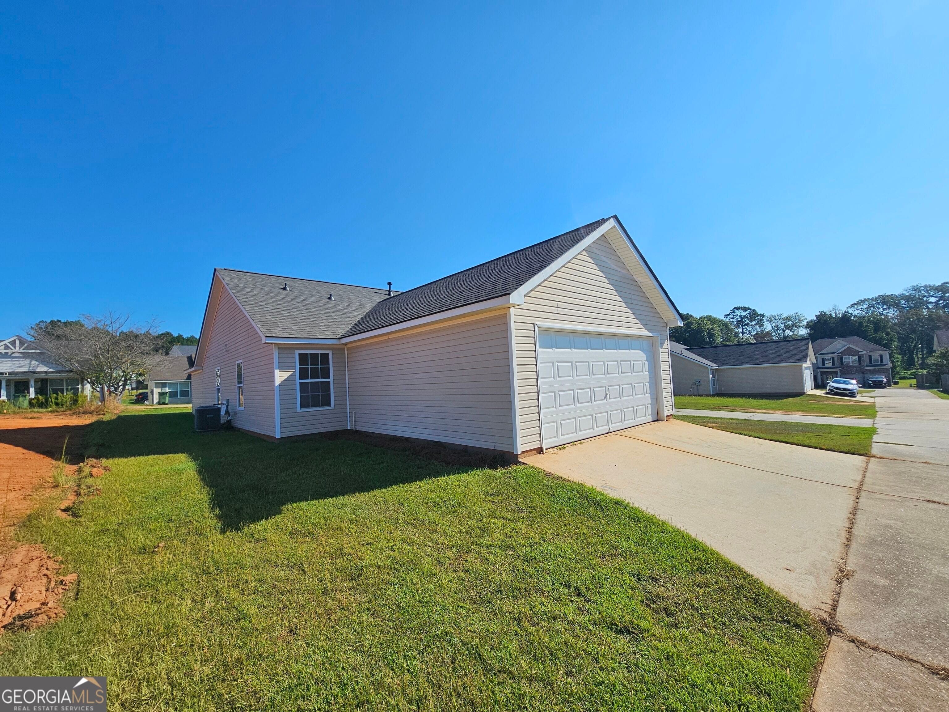 406 Foot Log Ln, Hogansville, GA 30230