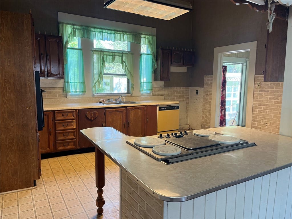 110 MAIN, Sylacauga, AL, 35151 — Photo 3