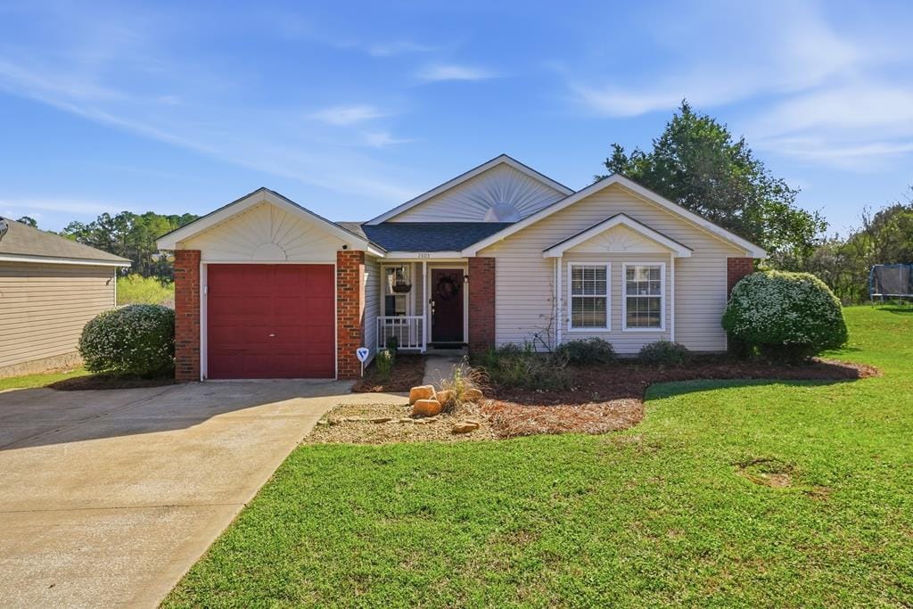 2805 Stonewater Dr, Albany, GA 31721