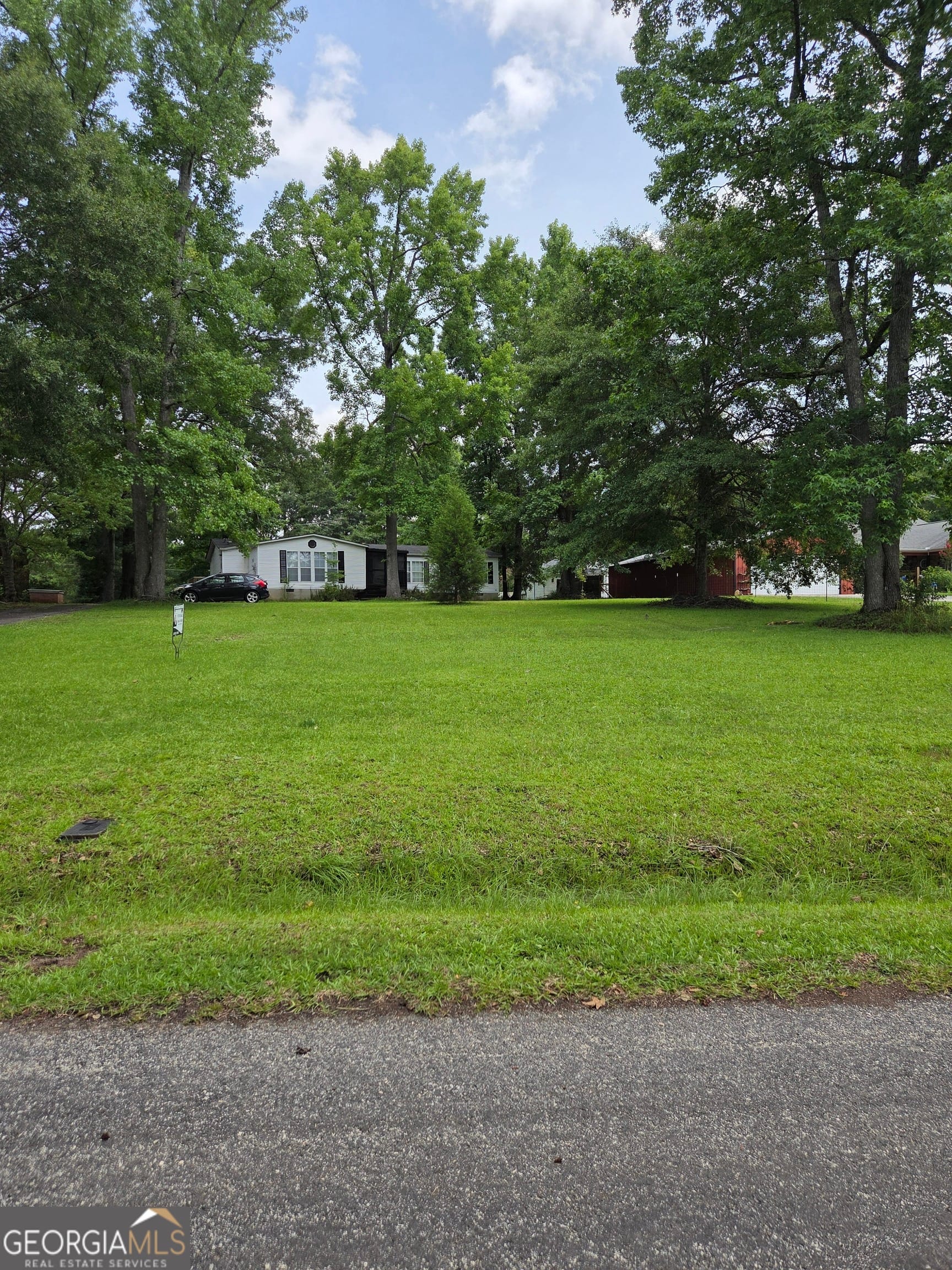 453 Lake Dr, Manchester, GA 31816