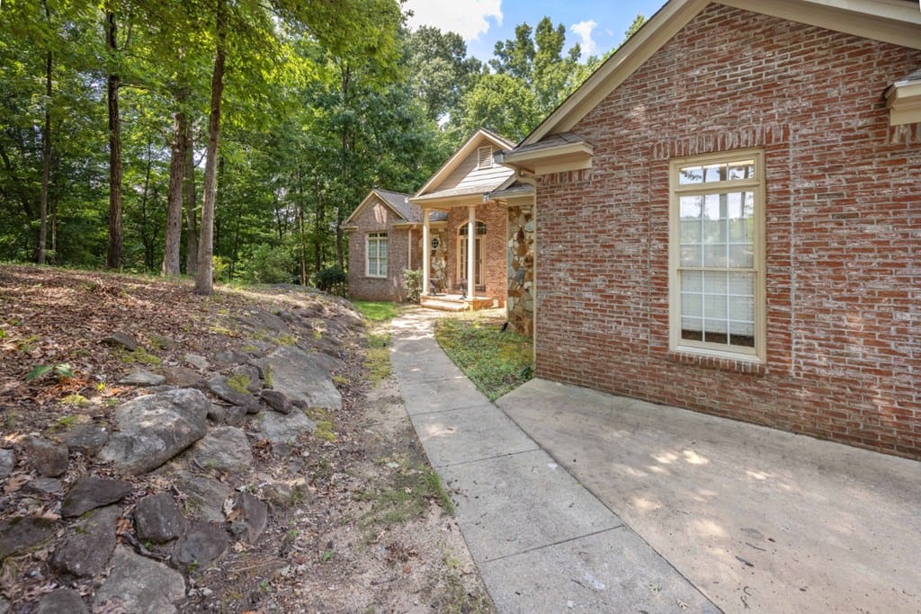 1019 Bent Pine Ct, Columbus, GA 31909