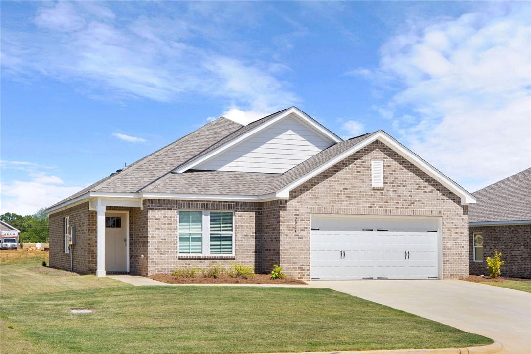 2034 SUPERIOR, Opelika, AL, 36804 — Photo 2