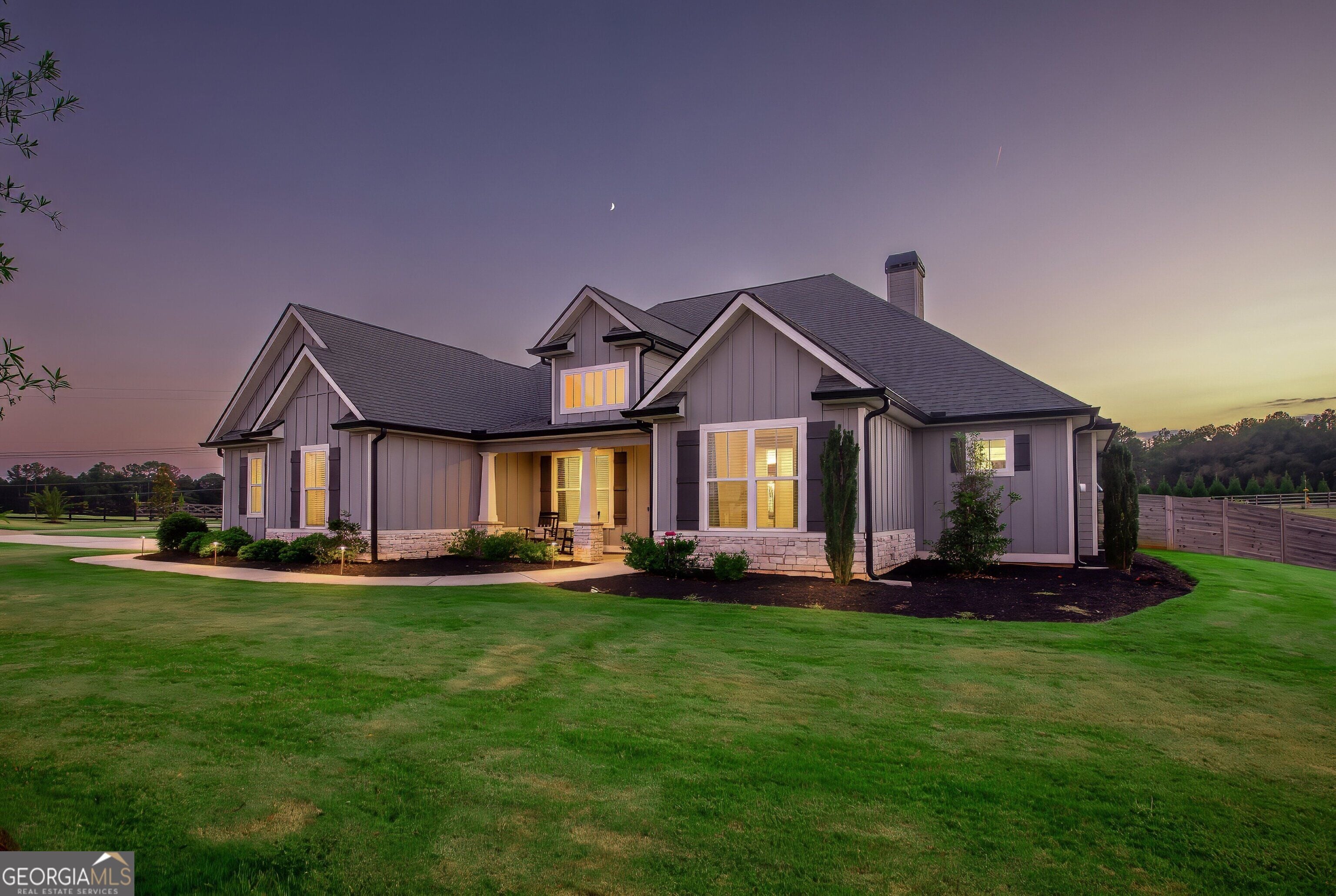 155 Graceton Farms Dr, Senoia, GA 30276
