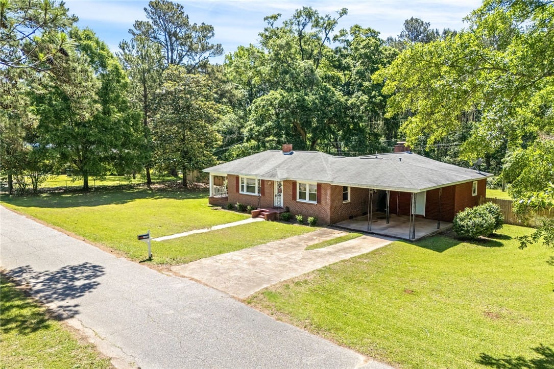 1612 33rd Street East, Valley, AL, 36854 — Photo 2