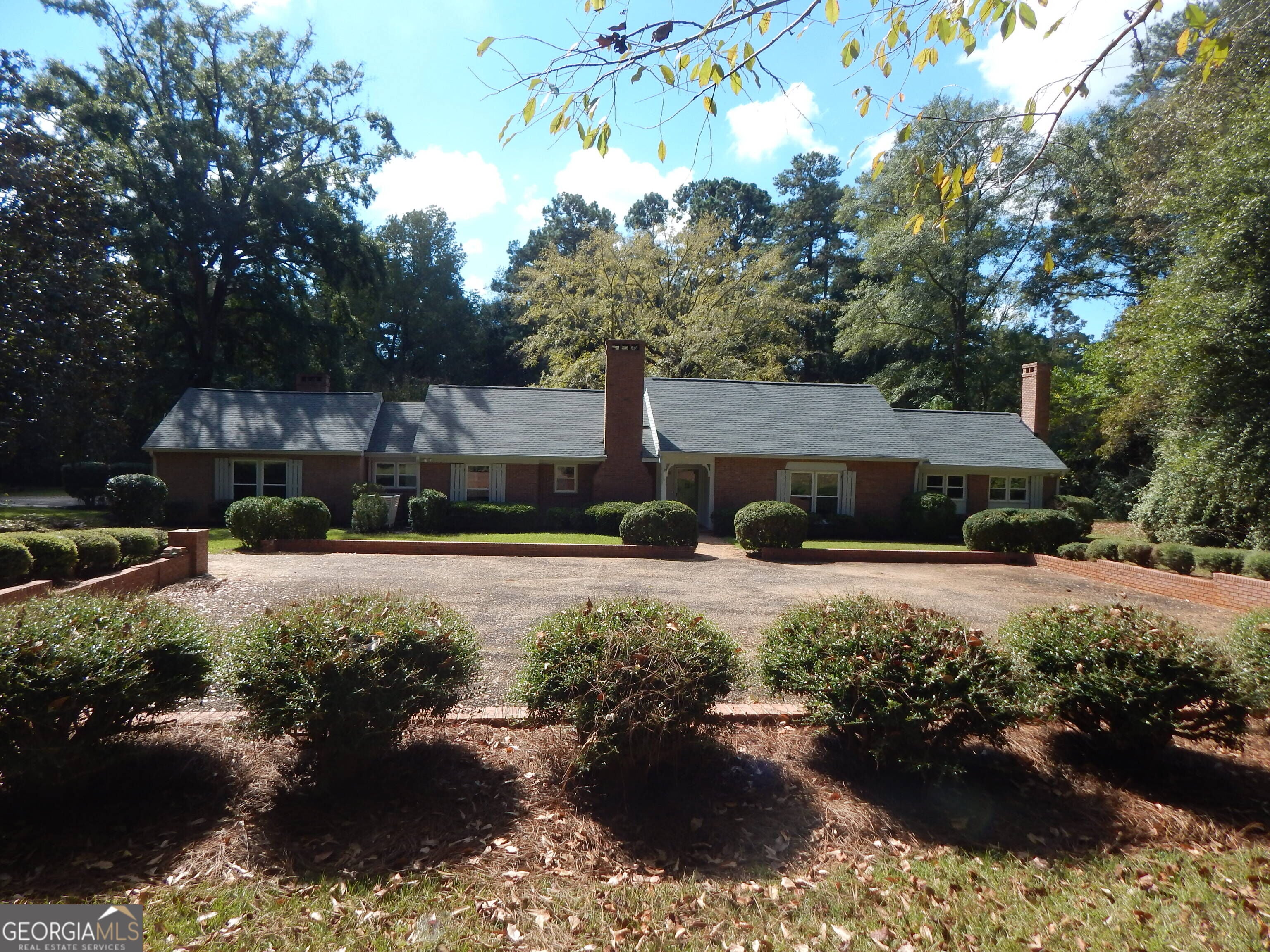 887 Cameron Mill Rd, LaGrange, GA 30240