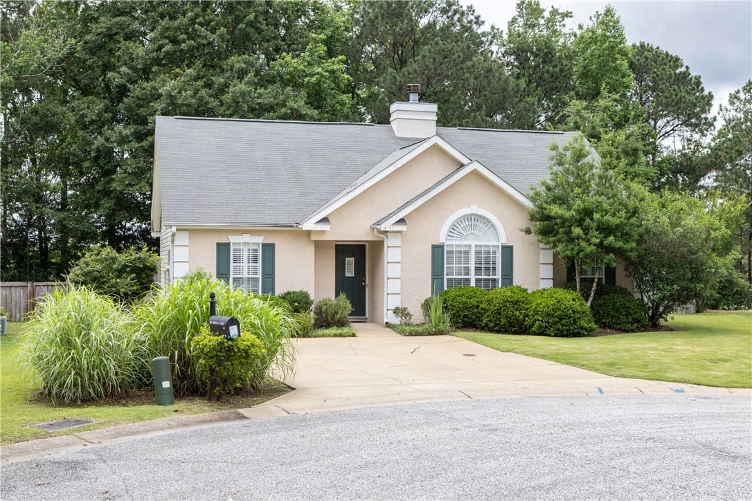 2137 JEFFERSON, AUBURN, AL, 36830 — Photo 1