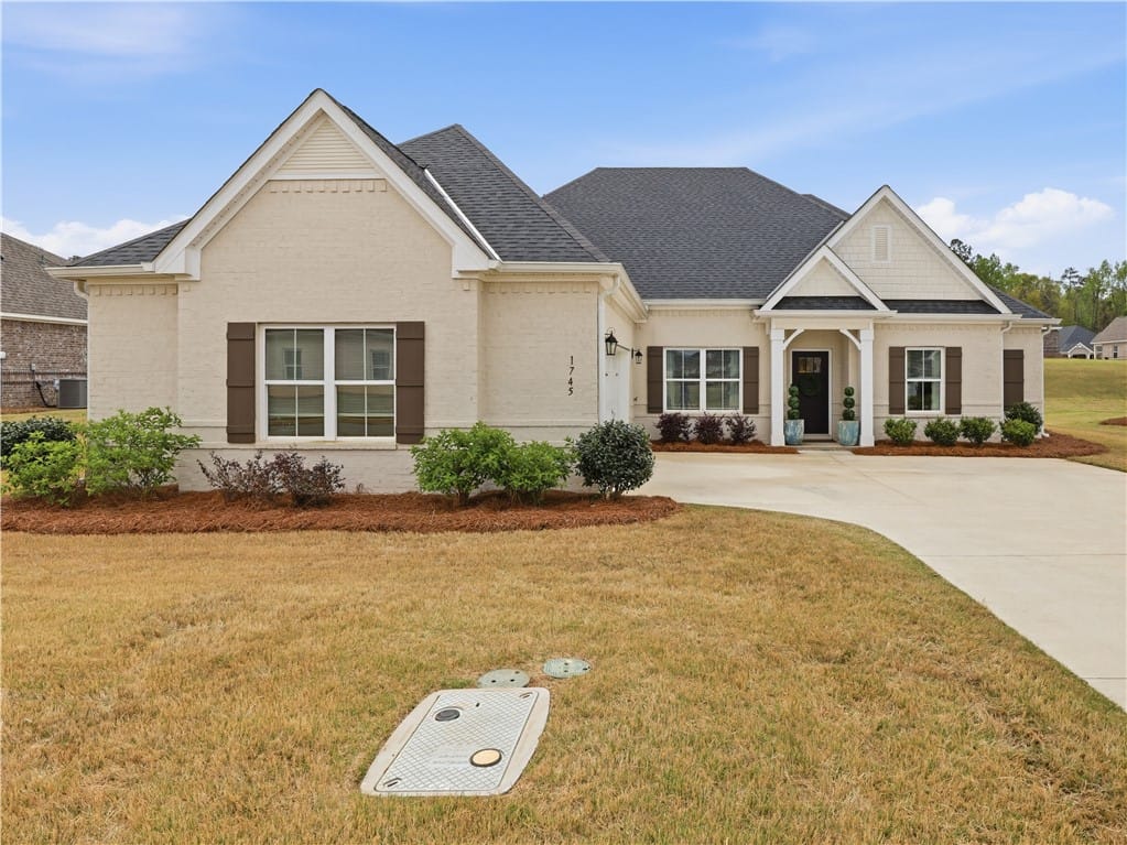 1745 CUSHMAN, Opelika, AL, 36801 — Photo 2