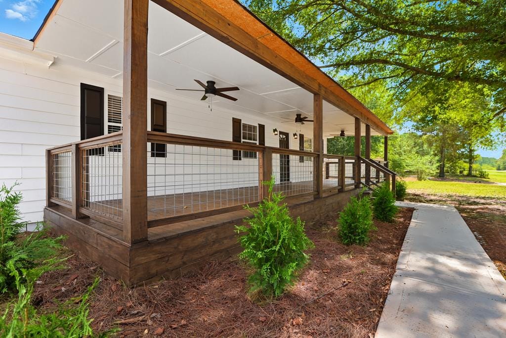 18760 Roosevelt Hwy, Greenville, GA 30222, USA, Front Porch w/2 ceiling fans