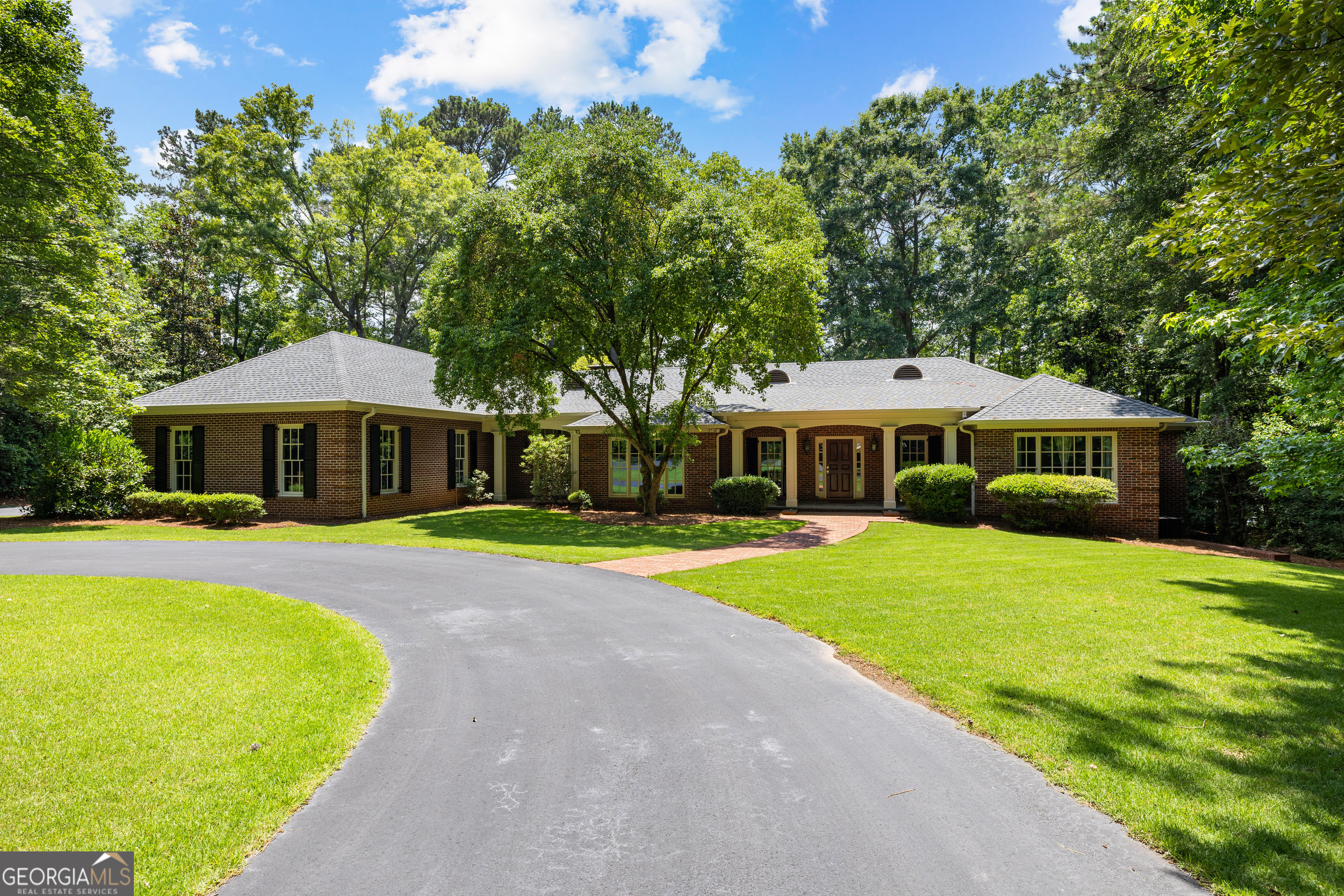 114 Willowcrest Way, LaGrange, GA 30240