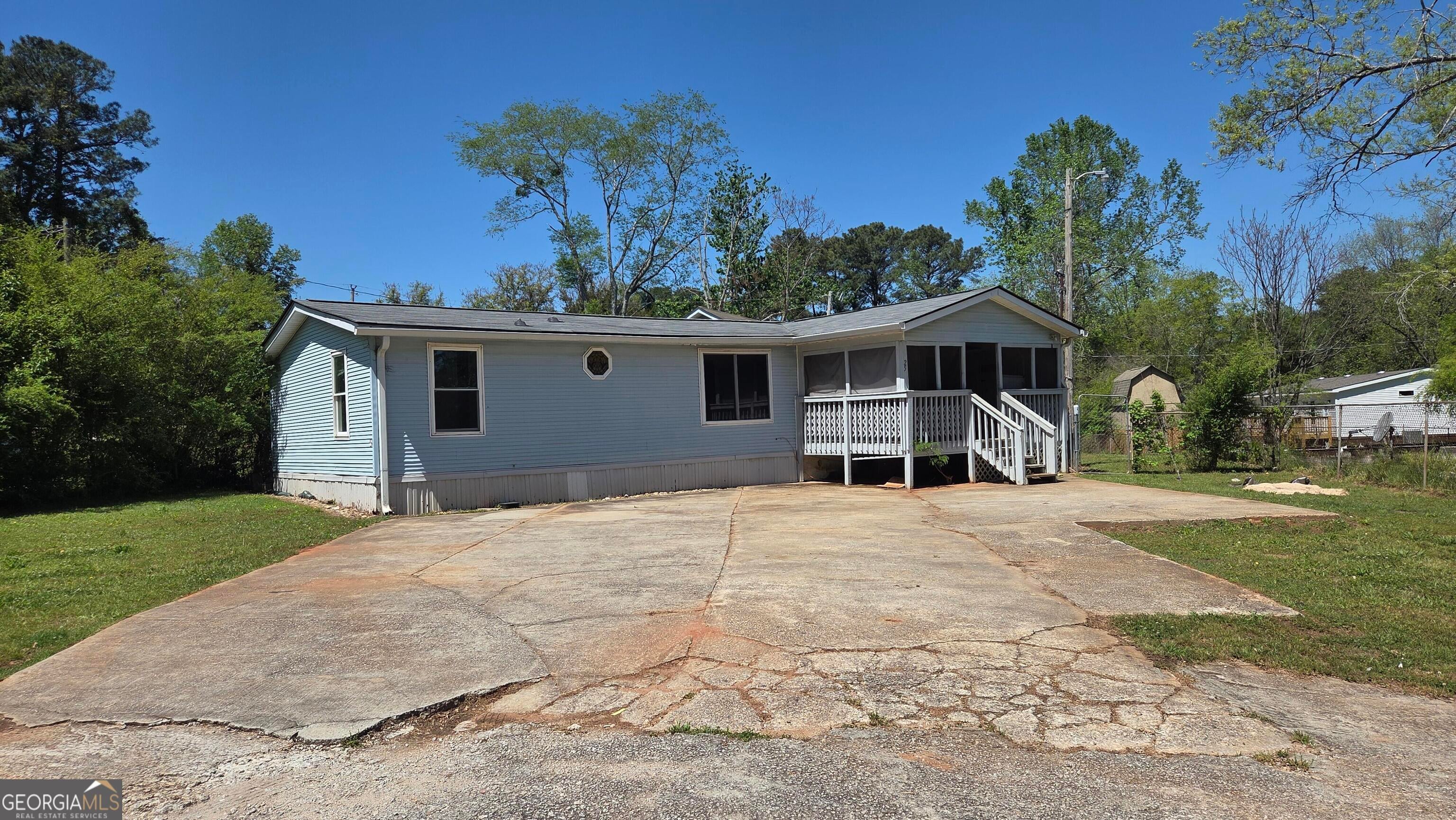 25 Fischer Rd, Sharpsburg, GA 30277