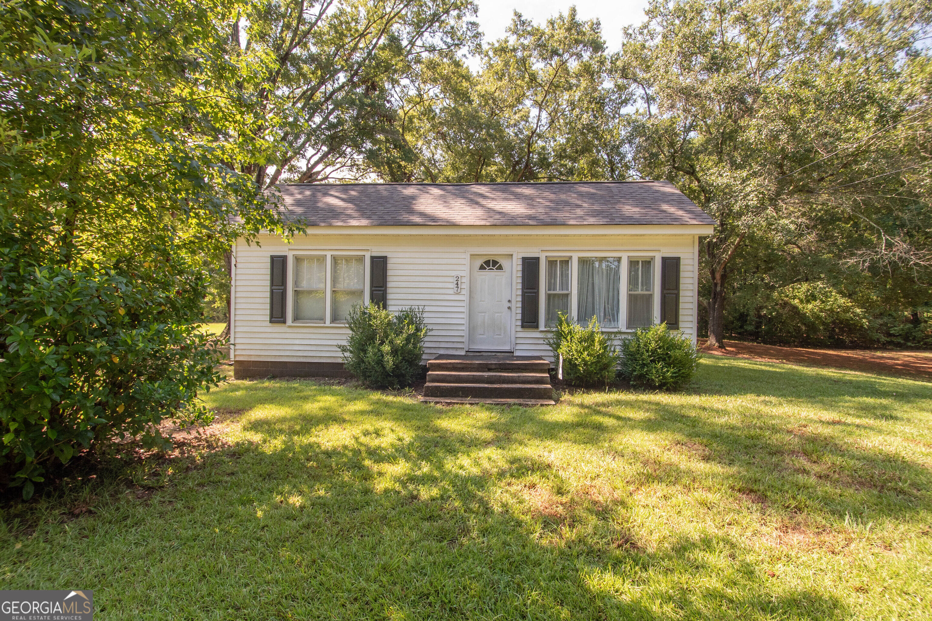 247 Ball St, Moreland, GA 30259